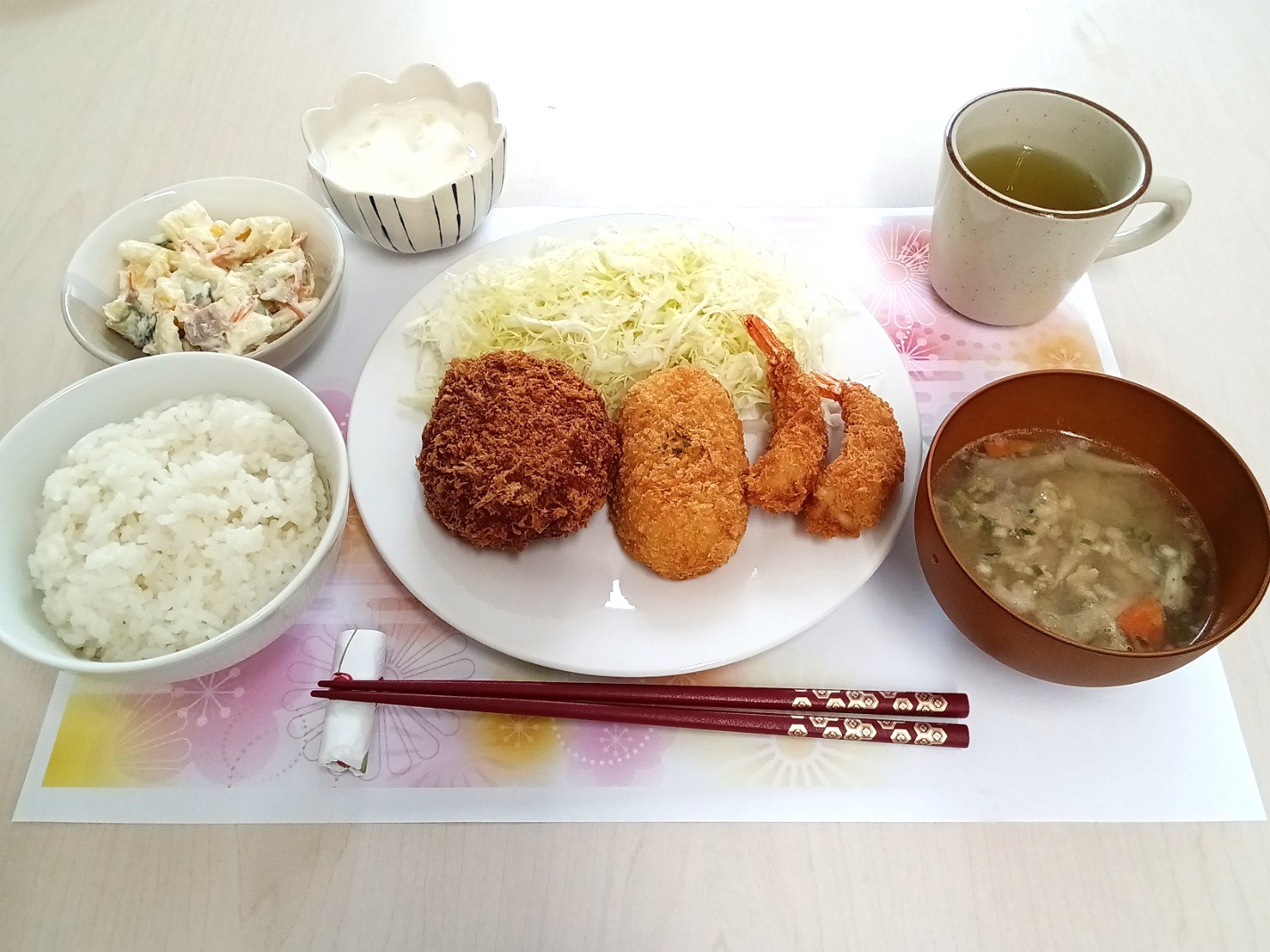 お食事